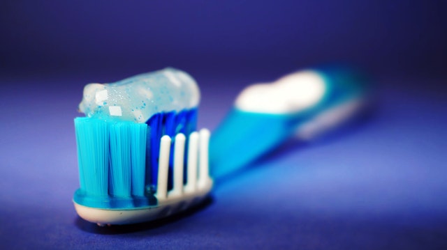 Afinal, quando se deve trocar  a escova de dentes?