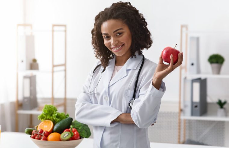 O Papel Fundamental do Diploma de Nutricionista na Promoção da Saúde e Bem-Estar